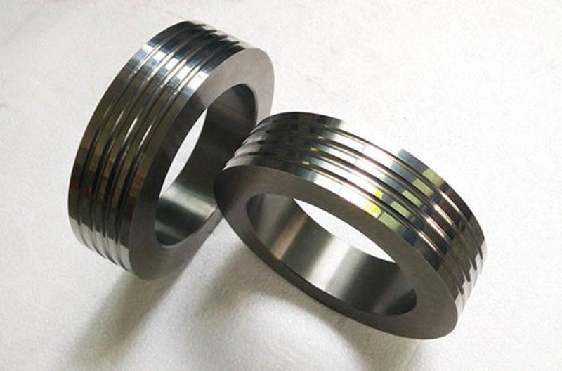 Tungsten carbide roller